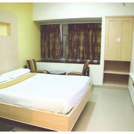 Sri Srinivasa Residency Hotel Kadapa Eksteriør billede