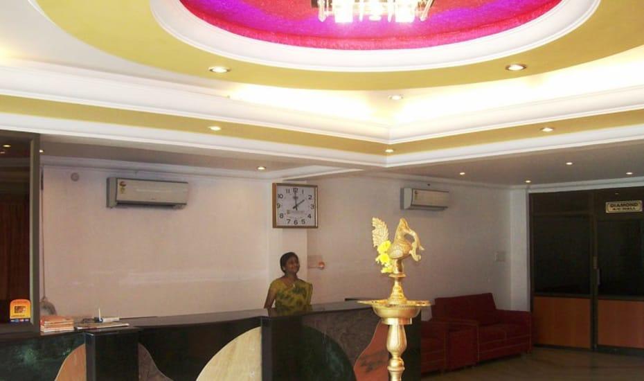 Sri Srinivasa Residency Hotel Kadapa Eksteriør billede